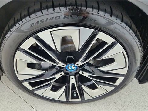 Used 2024 BMW i5 eDrive40i w/ Premium Package image 56