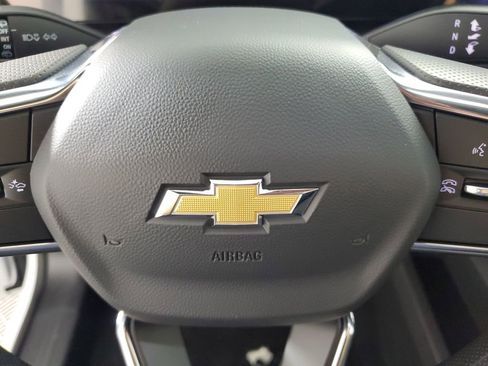 New 2026 Chevrolet Equinox EV LT image 20