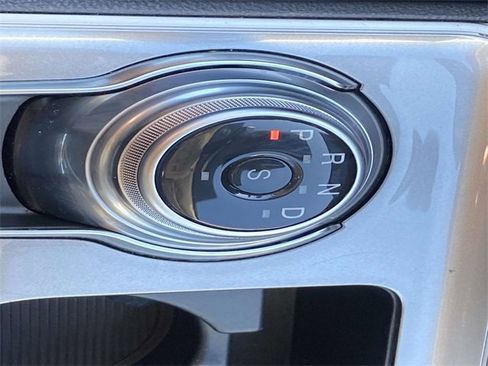 Used 2024 Ford Edge SEL image 32