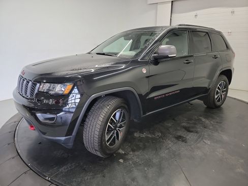 Used 2020 Jeep Grand Cherokee Trailhawk AWD/4WD image 3