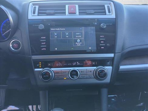 Used 2016 Subaru Outback 2.5i Limited image 18