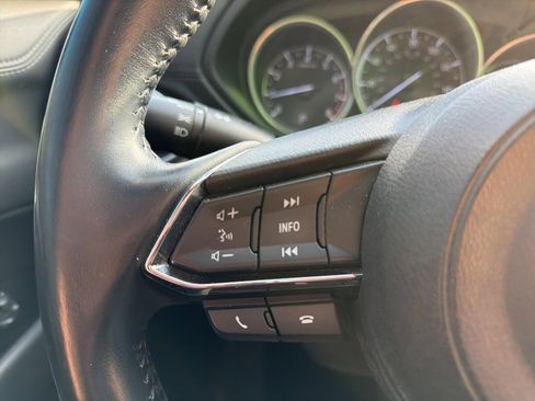 Used 2019 MAZDA CX-5 Touring image 11