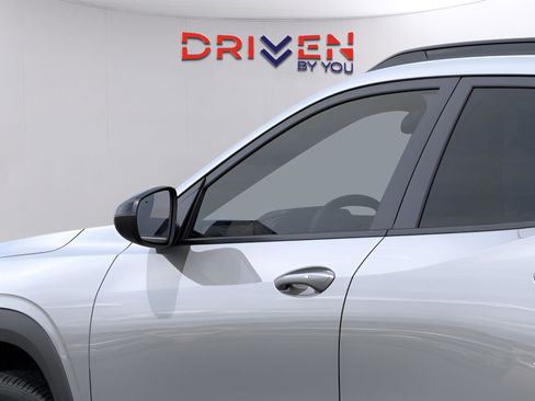 New 2026 Chevrolet Trax RS image 12