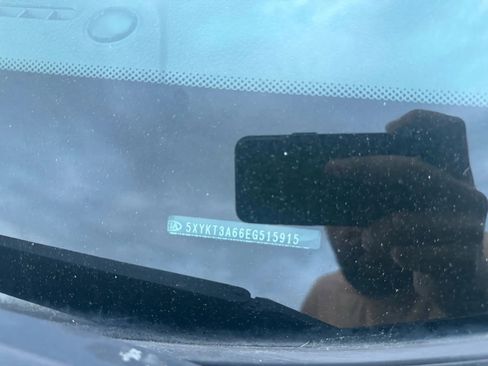 Used 2014 Kia Sorento LX image 20