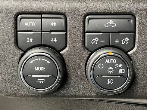 Used 2022 Chevrolet Silverado 1500 RST AWD/4WD image 51