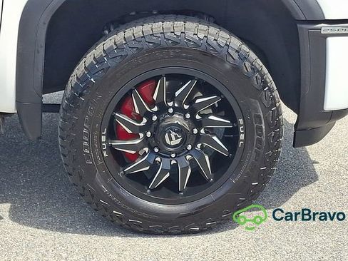 Used 2025 GMC Sierra 2500 Denali Ultimate AWD/4WD image 8