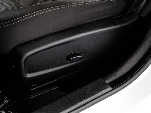 Used 2018 Dodge Charger SXT w/ Blacktop Package image 31