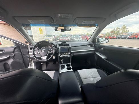 Used 2014 Toyota Camry SE FWD image 34