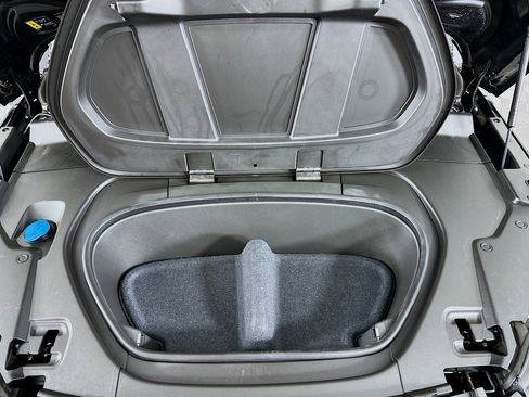 Used 2023 Volvo XC40 Recharge Plus image 33