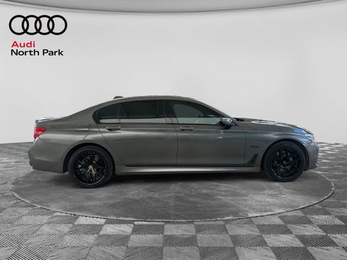 Used 2016 BMW 750i RWD image 6