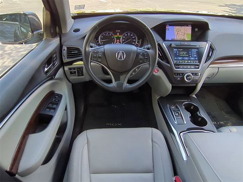 Certified 2018 Acura MDX FWD w/ Technology Package image 16