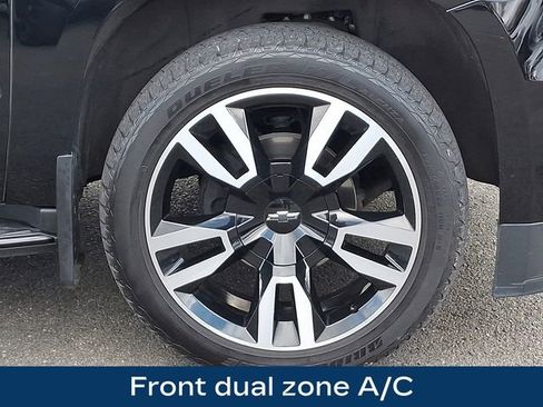 Used 2020 Chevrolet Suburban Premier image 12