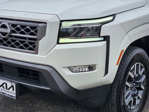 Used 2024 Nissan Frontier SL w/ Technology Package image 7