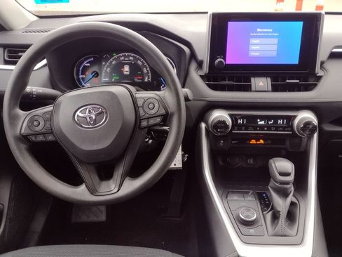Used 2024 Toyota RAV4 LE image 26