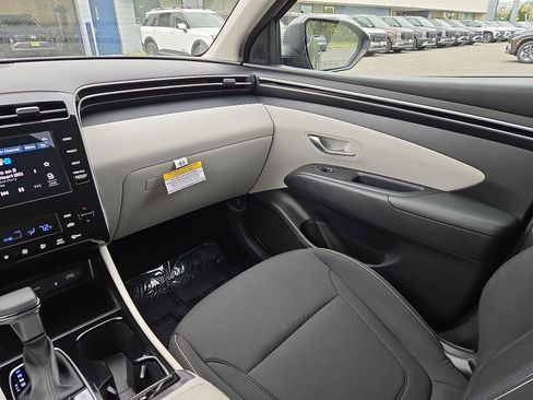 Certified 2024 Hyundai Tucson SEL AWD/4WD image 11