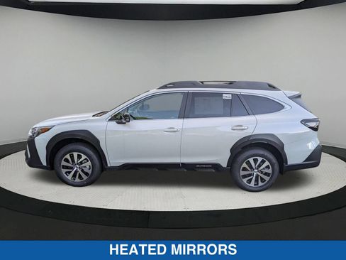 Certified 2025 Subaru Outback Premium AWD/4WD image 6