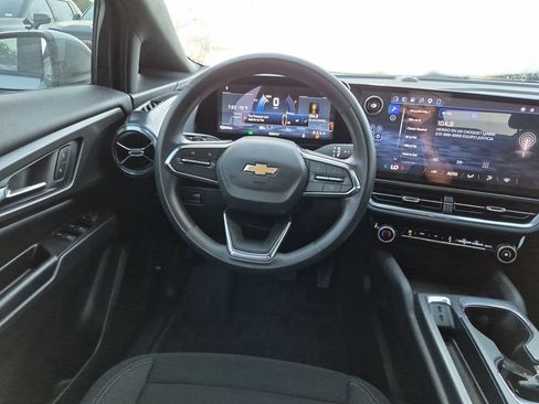 Used 2026 Chevrolet Equinox EV LT FWD image 30