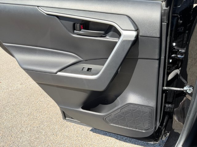 Certified 2025 Toyota RAV4 LE FWD image 29