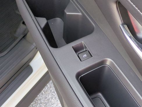 Certified 2024 Nissan Pathfinder SL FWD image 38