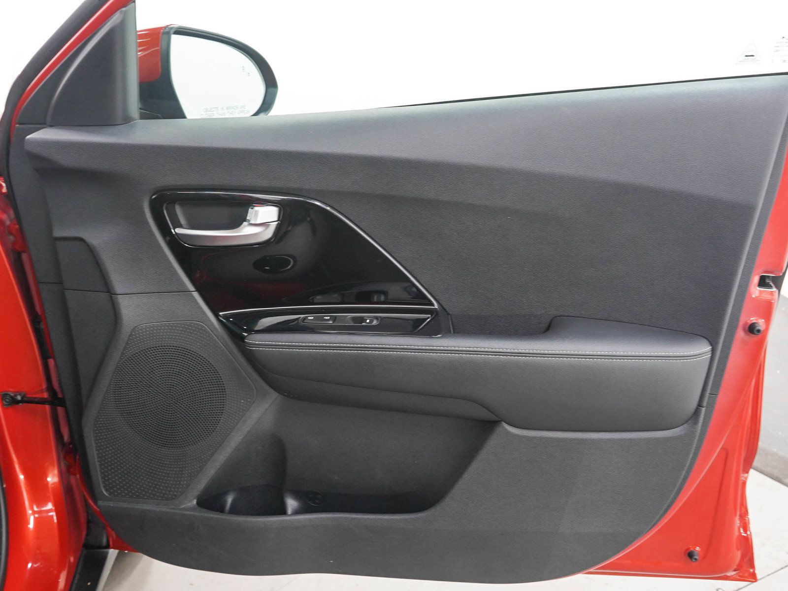 Used 2022 Kia Niro LXS FWD image 11