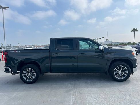 Used 2025 Chevrolet Silverado 1500 LT AWD/4WD image 4