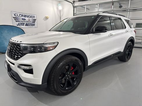 Used 2022 Ford Explorer ST w/ Equipment Group 401A image 3