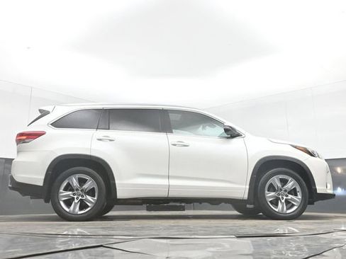 Used 2019 Toyota Highlander Limited AWD/4WD image 52