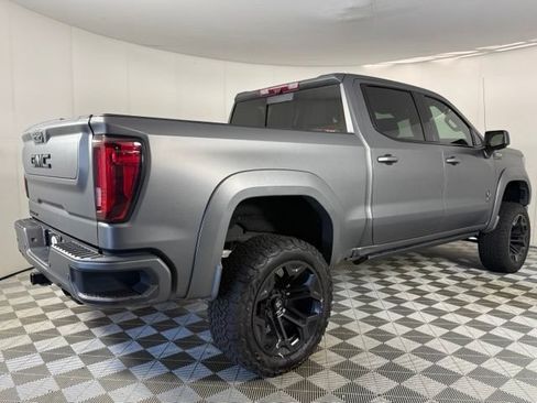 Used 2024 GMC Sierra 1500 AT4 w/ Technology Package AWD/4WD image 8