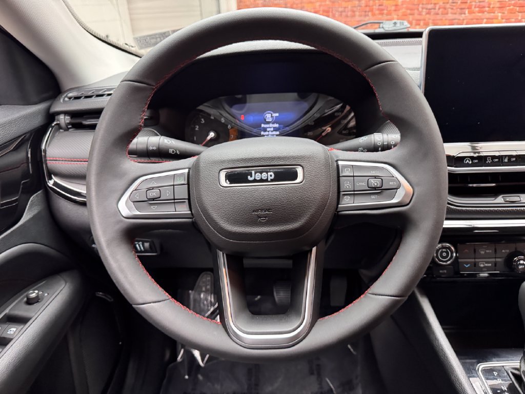 Used 2022 Jeep Compass Trailhawk AWD/4WD image 12