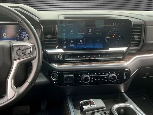 Used 2024 Chevrolet Silverado 1500 LT Trail Boss w/ Convenience Package II image 10