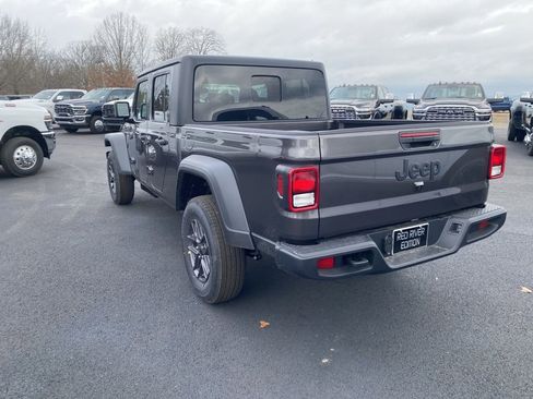 New 2026 Jeep Gladiator Sport image 7