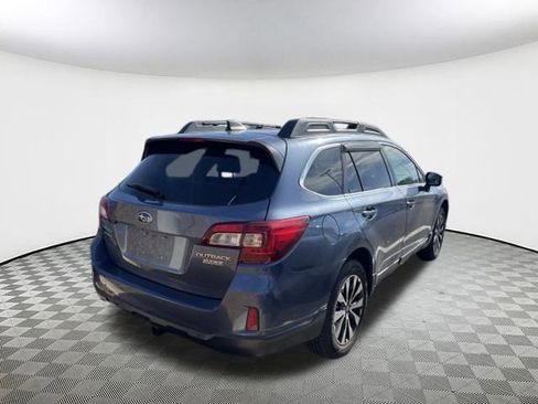 Used 2017 Subaru Outback 2.5i Limited image 6