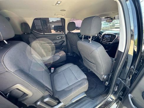Used 2021 Chevrolet Traverse LT w/ LPO, Floor Liner Package image 29
