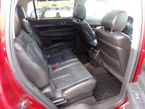 Used 2014 Lincoln MKT AWD w/ Equipment Group 201A image 28