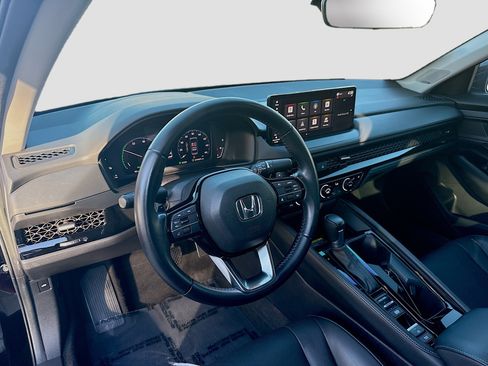 Certified 2023 Honda Accord Touring image 9