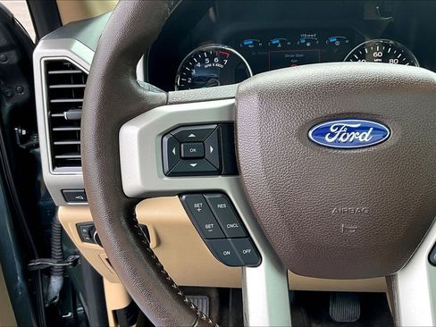 Used 2018 Ford F150 Lariat w/ Equipment Group 502A Luxury AWD/4WD image 12