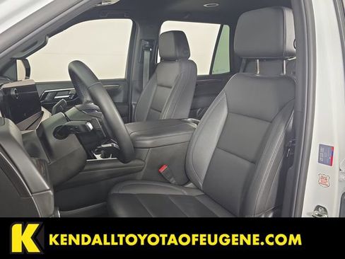 Used 2025 Chevrolet Tahoe LT AWD/4WD image 18