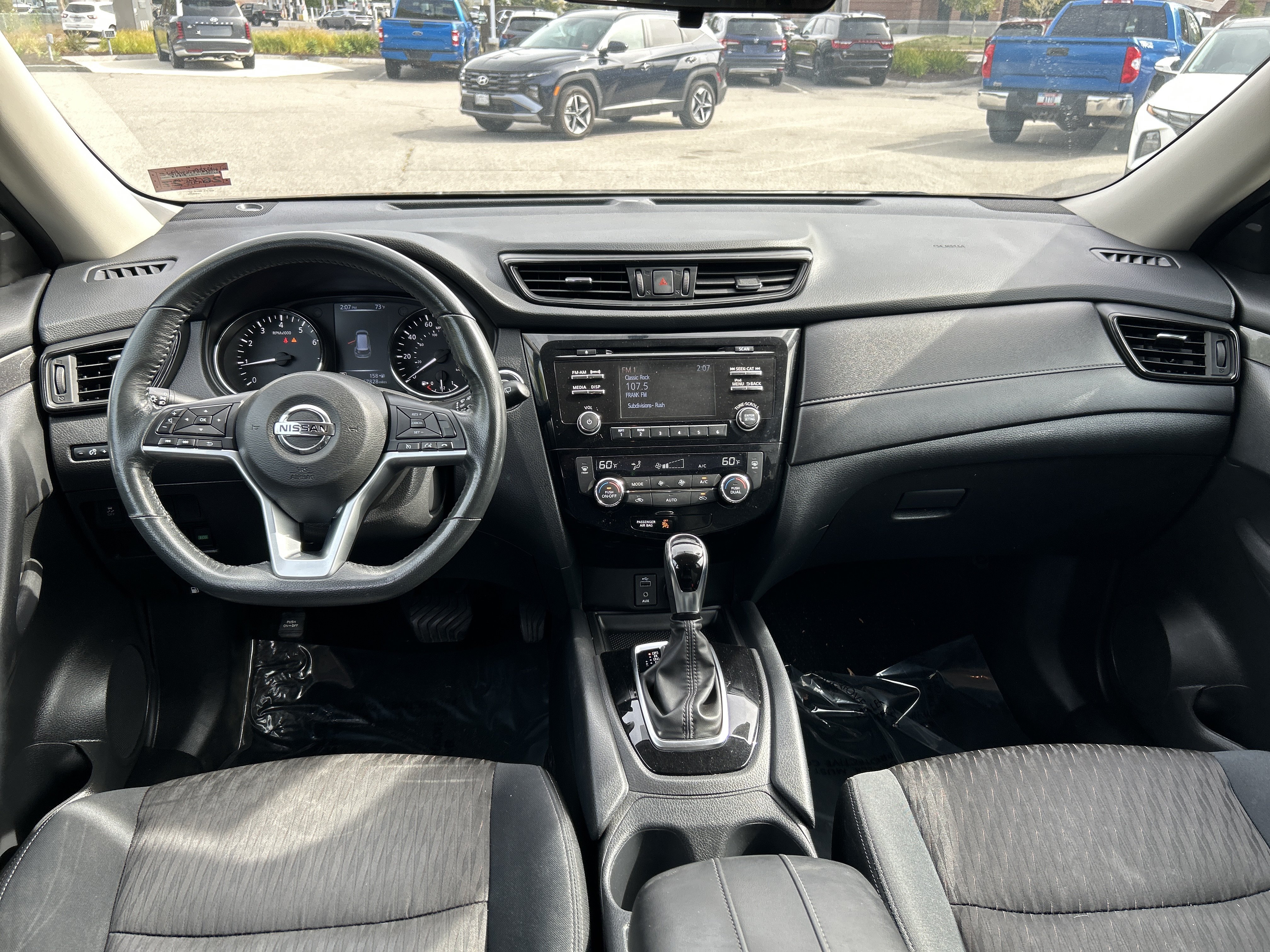 Used 2017 Nissan Rogue SV w/ Midnight Edition AWD/4WD image 18