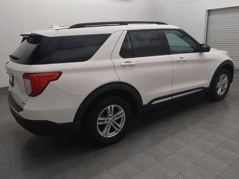 Used 2022 Ford Explorer XLT AWD/4WD image 10