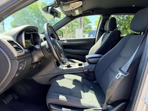Used 2016 Jeep Grand Cherokee Laredo w/ Quick Order Package 23E AWD/4WD image 19