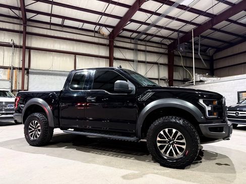 Used 2019 Ford F150 Raptor AWD/4WD image 3