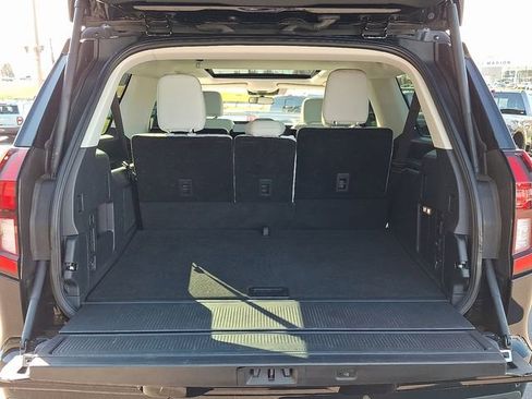 Used 2025 Ford Expedition Max Platinum image 32