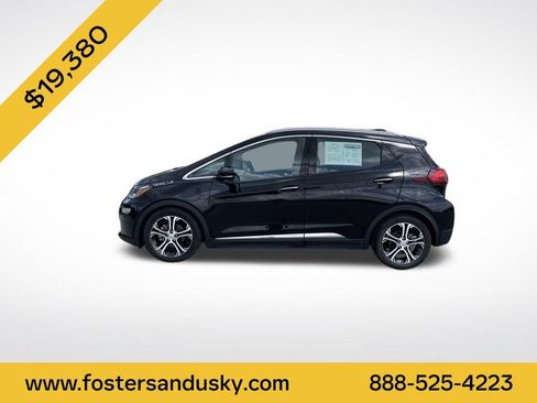 Used 2021 Chevrolet Bolt Premier w/ Infotainment Package FWD image 2