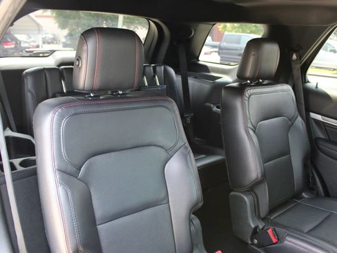 Used 2018 Ford Explorer Sport w/ Equipment Group 401A AWD/4WD image 27