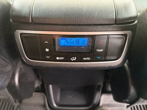 Used 2017 Toyota Highlander Plus image 18