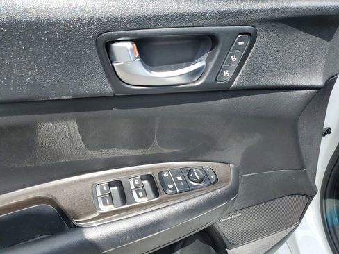 Used 2020 Kia Optima Premium FWD image 19