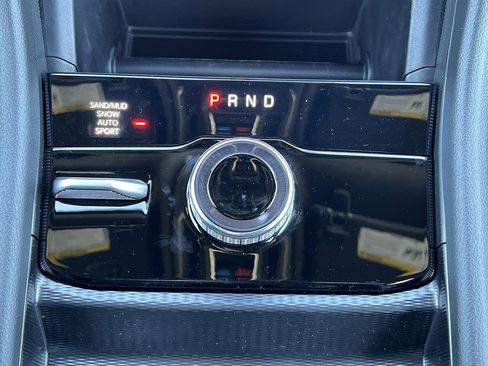 New 2025 Jeep Grand Cherokee L Limited image 9