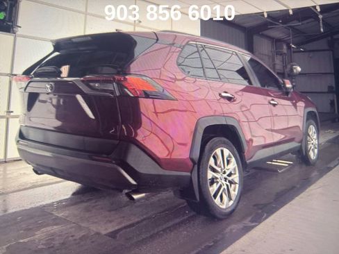 Used 2020 Toyota RAV4 Limited image 2