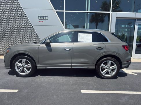 Used 2023 Audi Q3 2.0T Premium Plus w/ Premium Plus Package AWD/4WD image 3