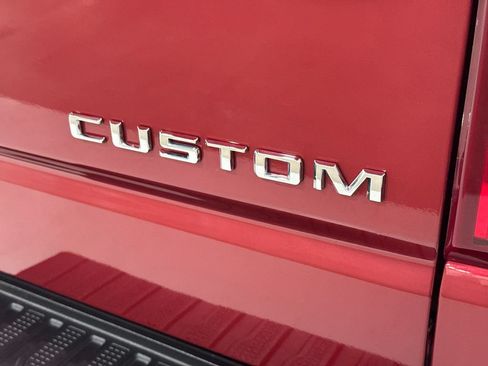 Used 2020 Chevrolet Silverado 1500 Custom w/ Custom Convenience Package AWD/4WD image 34